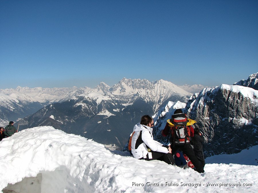 60 Vista verso il Pizzo Camino.jpg